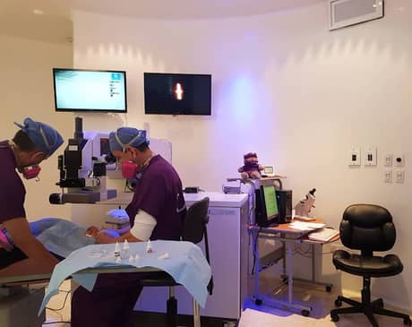 Slider image (7) CVL - Laser Visual Correction